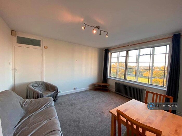 2 Bedroom Flat To Rent In Guildford High Street, Guildford, GU1