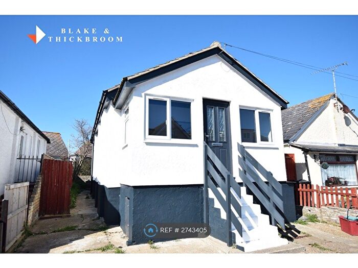 2 Bedroom Bungalow To Rent In The Close, Jaywick, Clacton-On-Sea, CO15