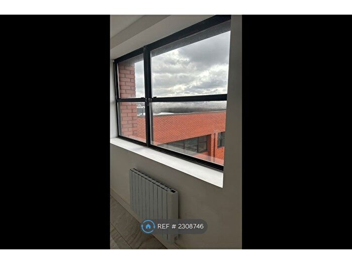 1 Bedroom Flat To Rent In Wiltshire Court, Swindon, SN1