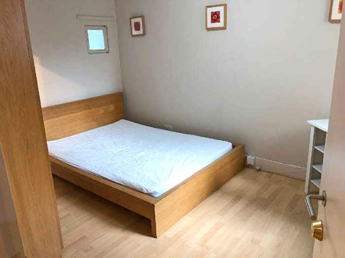 4 Bedroom Flat To Rent In Caledonian Road, King's Cross, N1
