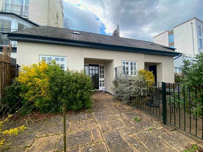 1 Bedroom Flat To Rent In Worcester Road, Malvern, WR14