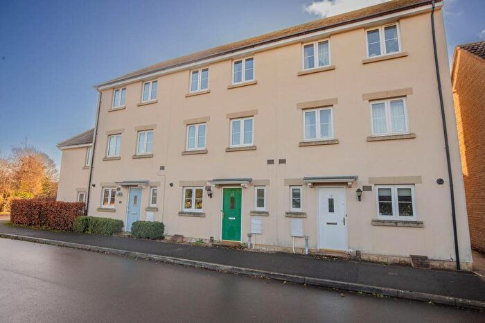 3 Bedroom Terraced House For Sale In Poole Road, Malmesbury, SN16