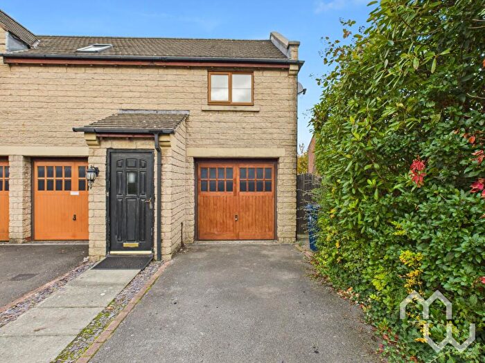 2 Bedroom Flat To Rent In Pendlebury Close, Longton, PR4