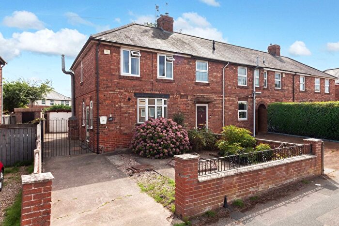 3 Bedroom End Of Terrace House For Sale In Constantine Avenue, York, North Yorkshire, YO10