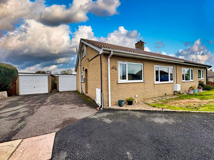 2 Bedroom Semi-Detached Bungalow For Sale In Mount Drive, Leyburn, DL8