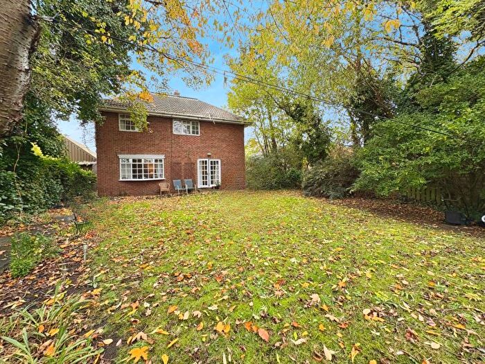 4 Bedroom Detached House For Sale In Forest Hall Road, Newcastle Upon Tyne, NE12