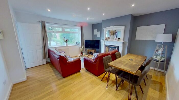 3 Bedroom Terraced House To Rent In Talbot View, Burley, Leeds, LS4