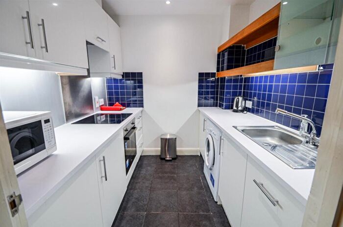 1 Bedroom Flat To Rent In Cornell Building, Coke Street, London, E1