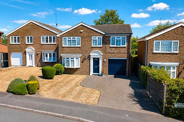 4 Bedroom Detached House For Sale In Manor Road, Rothwell, Kettering, NN14