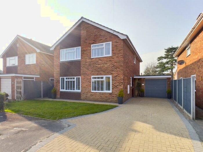 4 Bedroom Detached House For Sale In Bradley Close, Longlevens