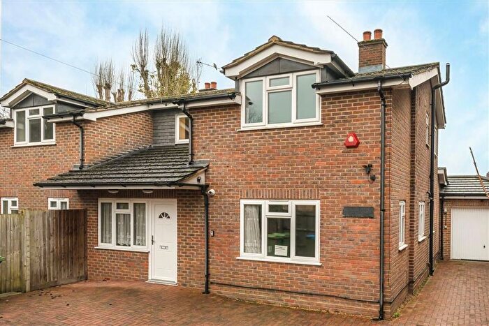 4 Bedroom Detached House To Rent In Middle Park Avenue, Eltham, SE9