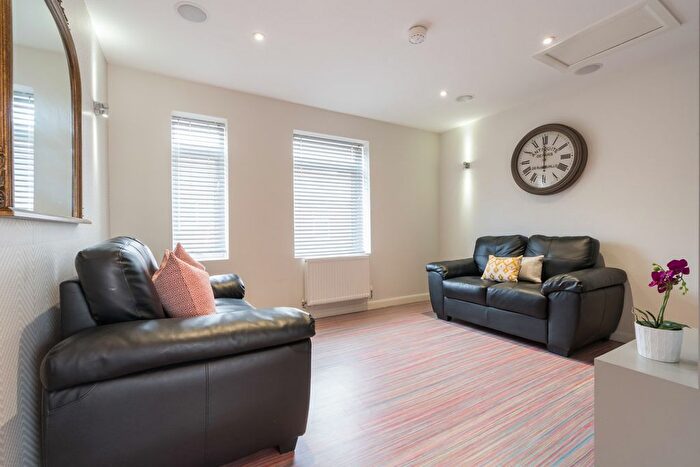 4 Bedroom Terraced House To Rent In Queen Anne Street, Stoke, ST4