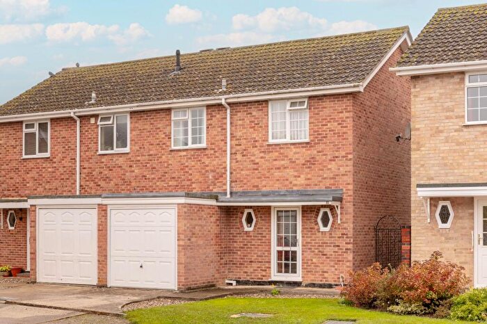 3 Bedroom Property For Sale In Willow Way, Begbroke, OX5