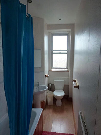 4 Bedroom Flat To Rent In T East Claremont Street, Edinburgh, EH7