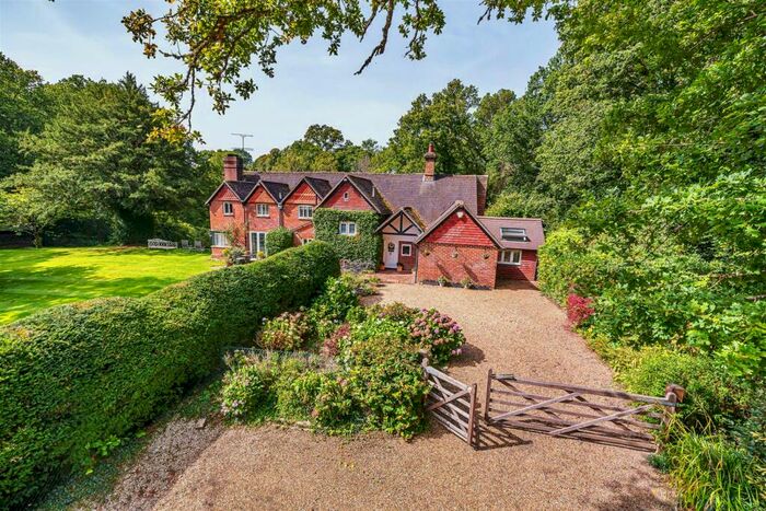4 Bedroom Cottage For Sale In Ropes Lane, Fernhurst, Haslemere, GU27
