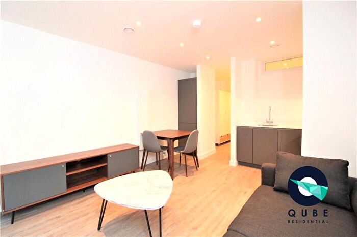 Flat To Rent In Manhattan Apartments, George Street, Manchester, Greater Manchester, M1