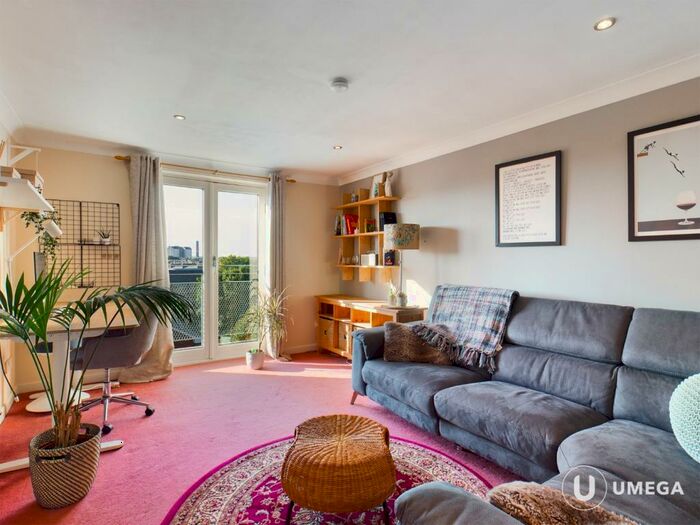 2 Bedroom Flat To Rent In Easter Road, Easter Road, Edinburgh, EH7