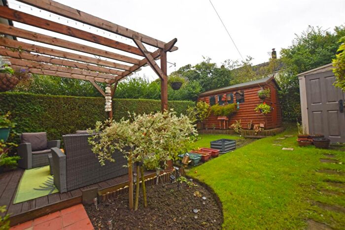 3 Bedroom Town House For Sale In Rosthwaite Close, Middleton, Manchester, M24