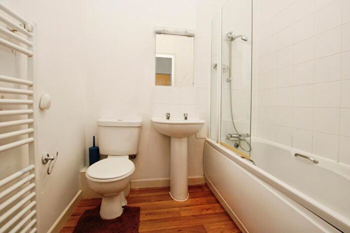 1 Bedroom Flat To Rent In Church Road- St George, BS5