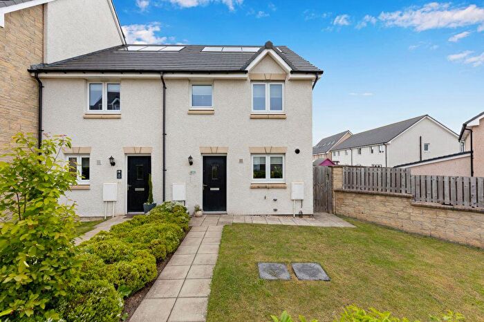 3 Bedroom Semi Detached House For Sale In Bennet Way, Penicuik, EH26