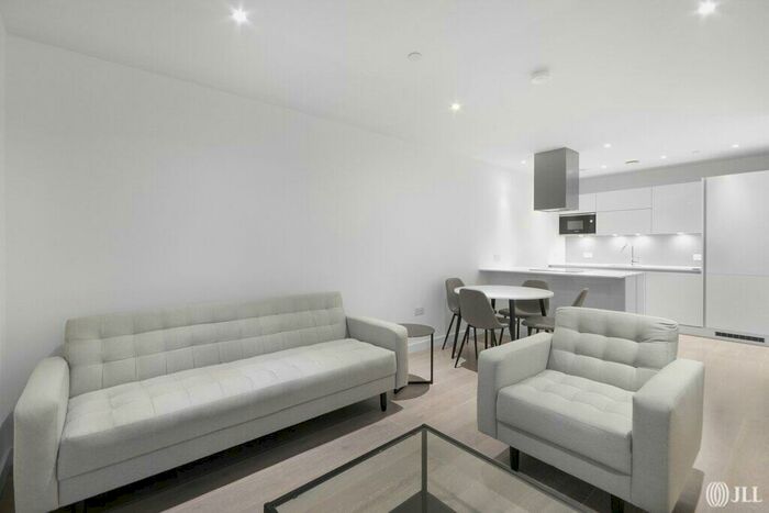 2 Bedroom Apartment To Rent In City North Place Finsbury Park, N4