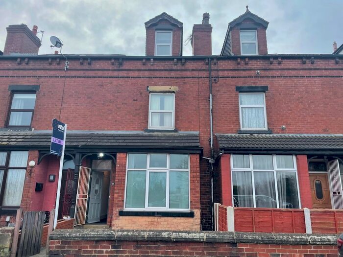 Studio To Rent In Noster Terrace, Leeds, West Yorkshire, LS11