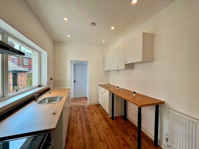 2 Bedroom Terraced House To Rent In High Street, Stoke-On-Trent, ST6