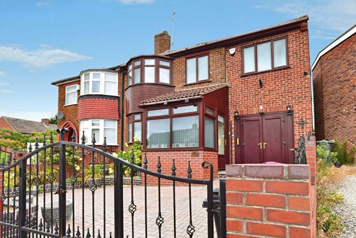 4 Bedroom Semi-detached House For Sale In Rosegarth Avenue, Aston, Sheffield, South Yorkshire, S26
