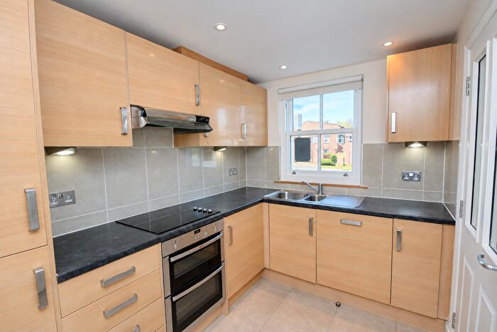 2 Bedroom Flat To Rent In St. Georges Place, Bath, BA1