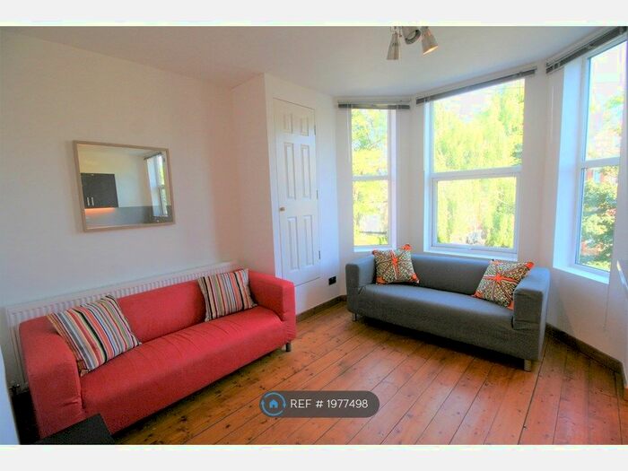 3 Bedroom Flat To Rent In Old Lansdowne Road, Manchester, M20