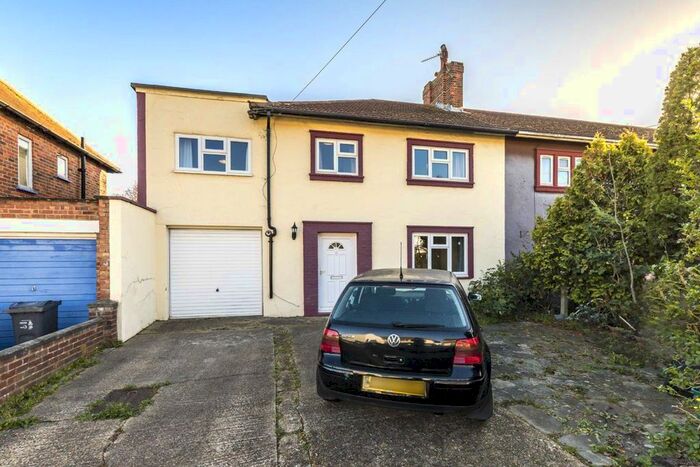 4 Bedroom Semi-Detached House To Rent In Claremont Avenue, New Malden KT3