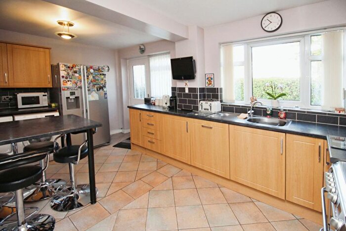 4 Bedroom Detached House For Sale In Maypool Drive, Stockport, Greater Manchester, SK5
