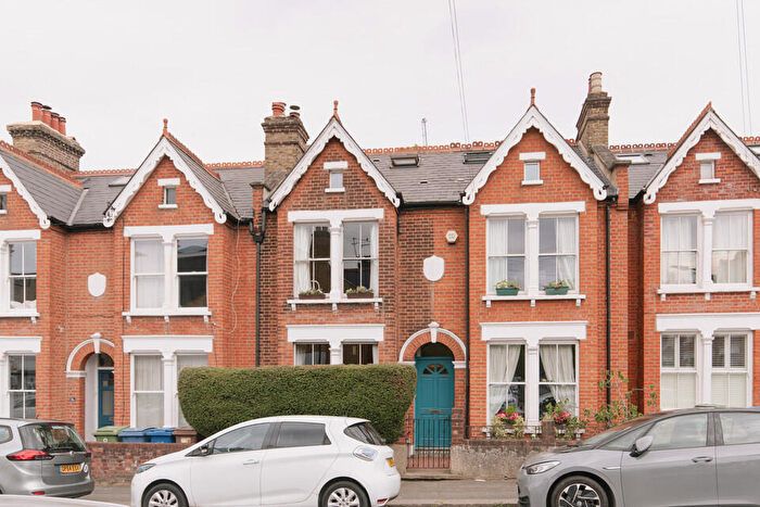 3 Bedroom Terraced House For Sale In Waveney Avenue, Nunhead, SE15