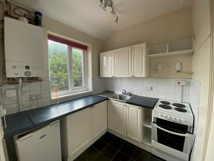 2 Bedroom Flat To Rent In Manchester Road, Timperley, WA14