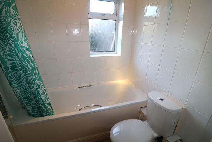 2 Bedroom Cottage To Rent In North Road, West Wickham, BR4