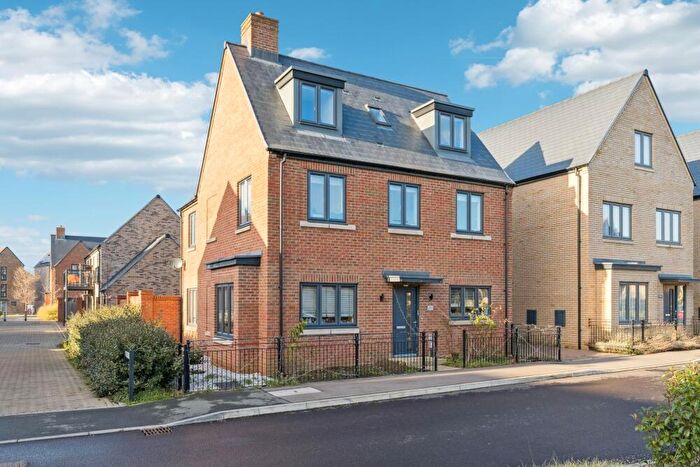 5 Bedroom Detached House For Sale In Ailwyn Road, St Neots, PE19