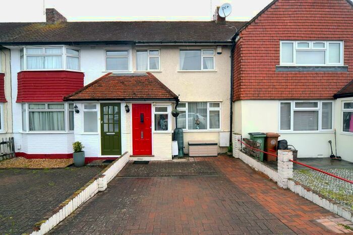 2 Bedroom Terraced House To Rent In St Phillips Avenue, Worcester Park, KT4