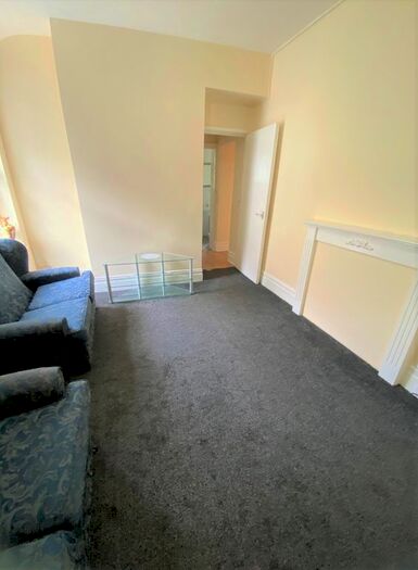 2 Bedroom Flat To Rent In Claude Road, Cardiff, CF24