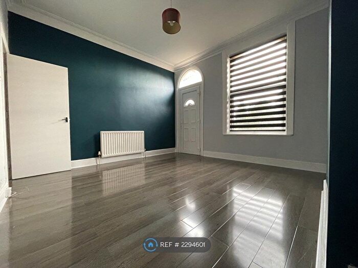 4 Bedroom Terraced House To Rent In Southfield Mount, Armley, Leeds, LS12