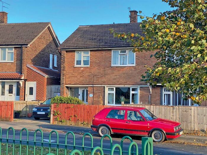 Houses for sale & to rent in DL1 1XW, Yarm Road, Eastbourne Darlington