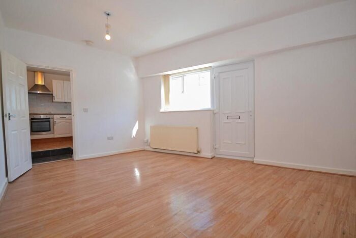 3 Bedroom Flat To Rent In Queen Street, Carlin How, TS13