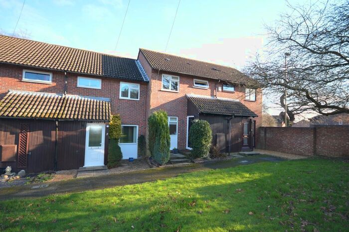 2 Bedroom Terraced House To Rent In Bankview, Lymington, Hampshire, SO41