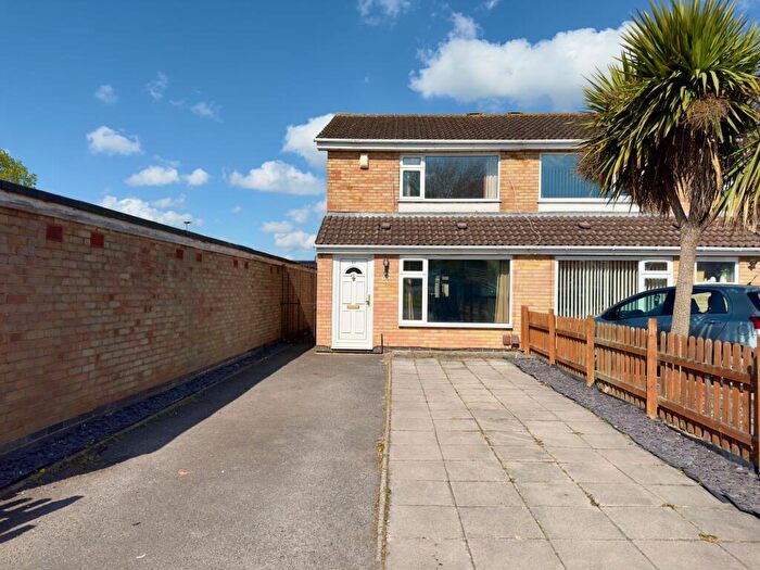 2 Bedroom Semi Detached House For Sale In Kincaple Road, Leicester, LE4