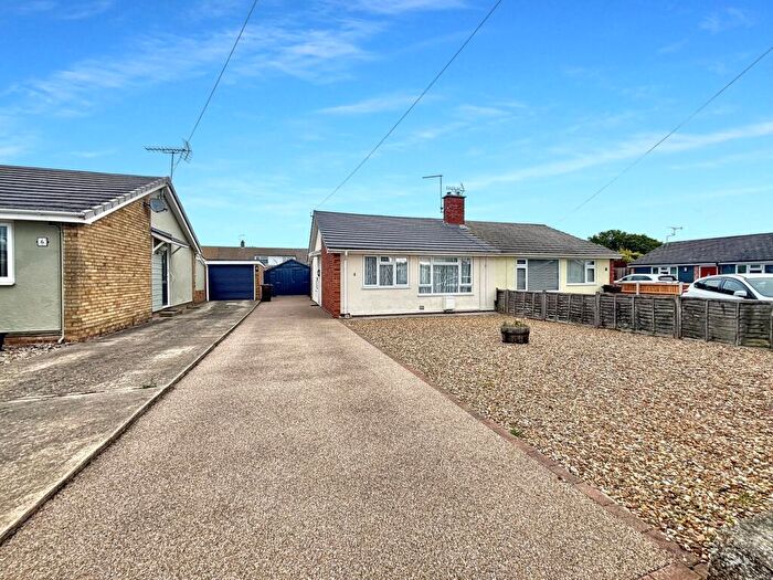 2 Bedroom Semi-Detached Bungalow For Sale In Ash Grove, Wivenhoe, Colchester, CO7
