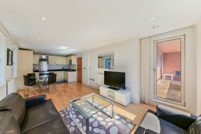 2 Bedroom Flat For Sale In Indescon Square, Canary Wharf, London, E14