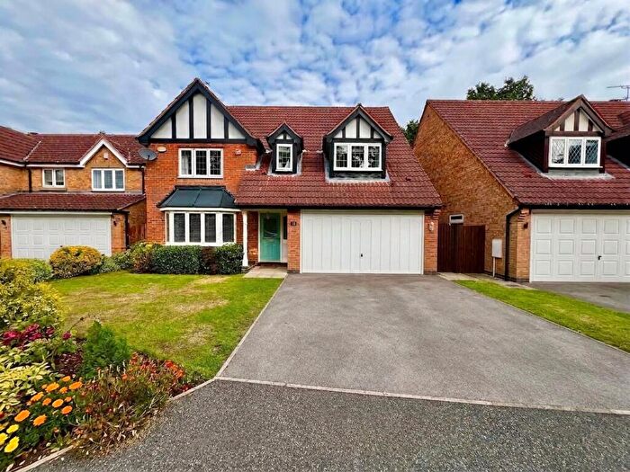 4 Bedroom Detached House For Sale In Bracken Close, Branton, DN3