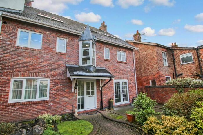 2 Bedroom Apartment To Rent In Gravel Lane, Wilmslow, Cheshire, SK9