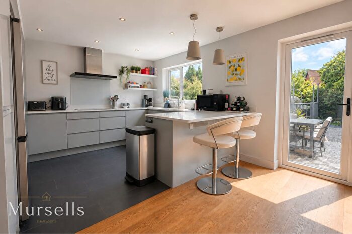3 Bedroom Detached House For Sale In Shaw Drive, Wareham, BH20 - Photo 3