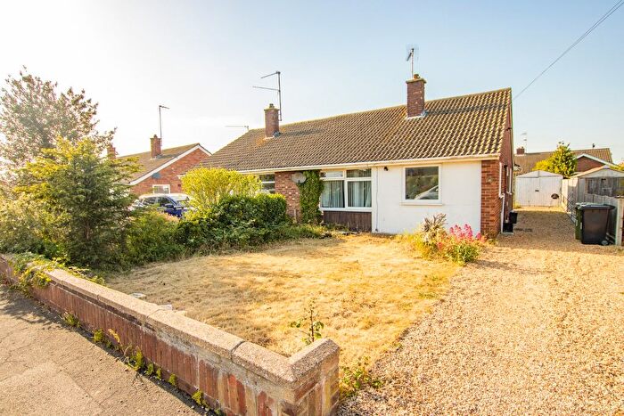 3 Bedroom Semi-Detached Bungalow For Sale In Baldock Drive, King's Lynn, PE30