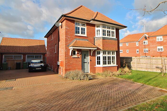4 Bedroom Detached House For Sale In Ainsworth Road, Berewood, PO7